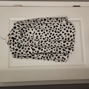 Ann Taylor Black and White long sleeve blouse